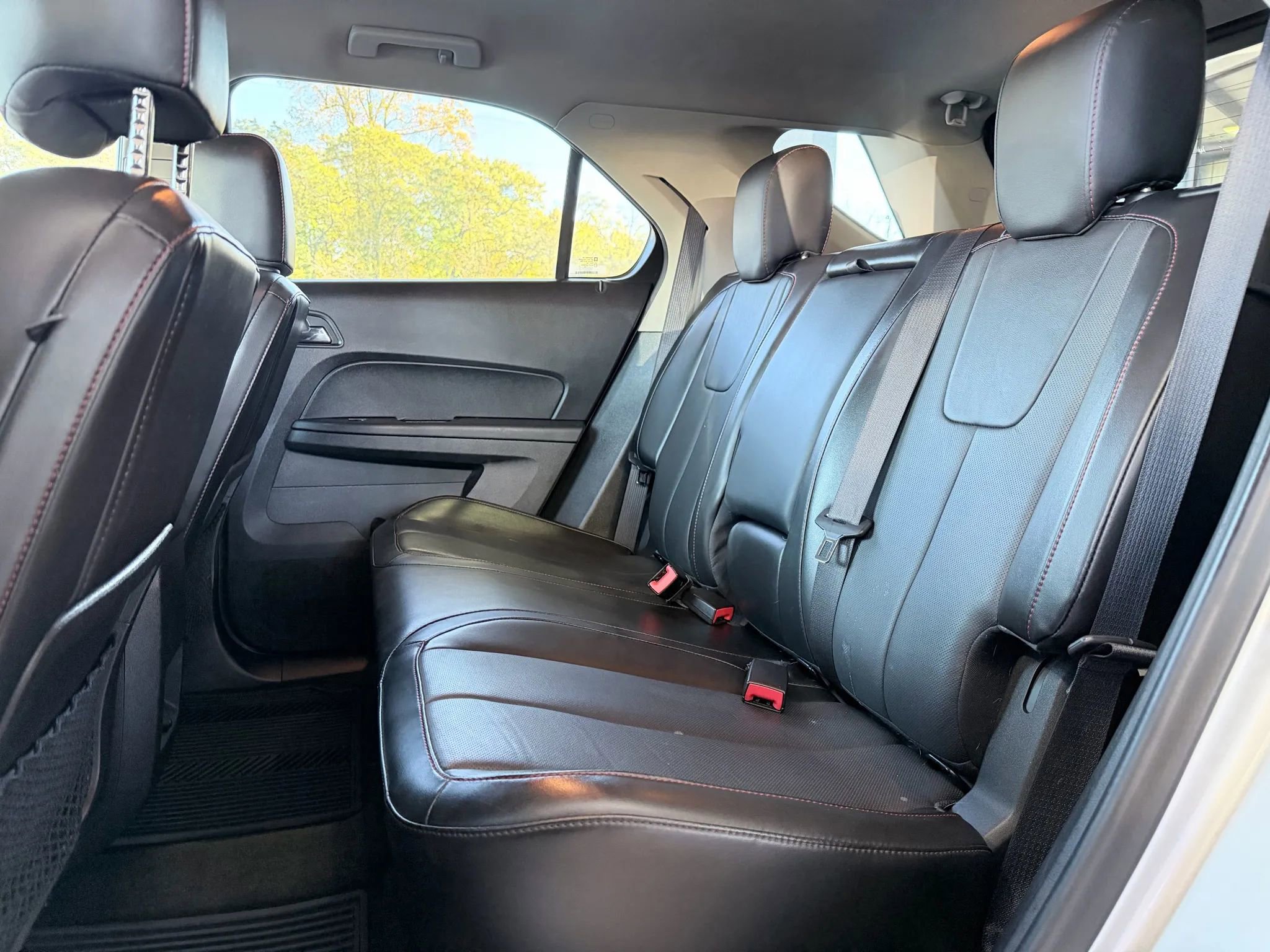 Used 2017 Chevrolet Equinox Premier w/ Enhanced Convenience Package image 11