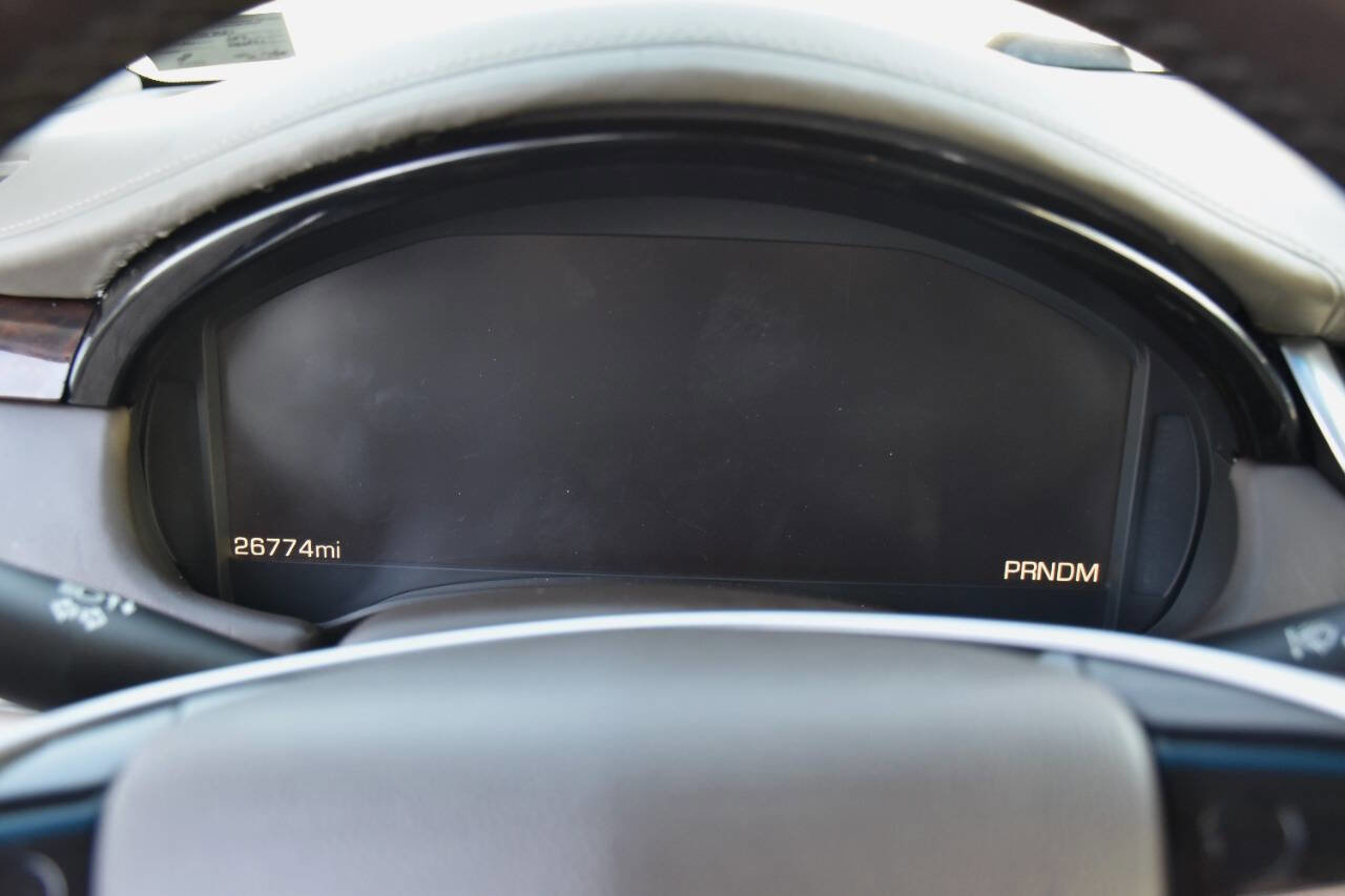Used 2013 Cadillac XTS Platinum FWD image 18