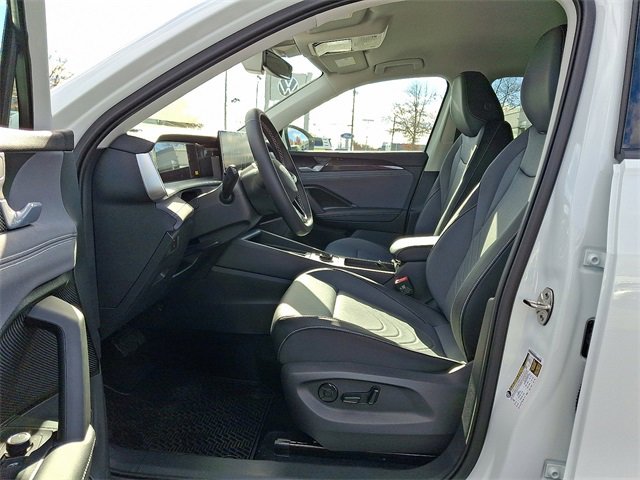 New 2026 Volkswagen Tiguan SE image 6