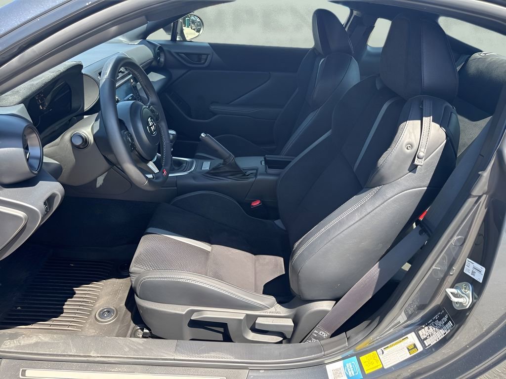 Used 2024 Toyota GR86 Premium RWD image 9