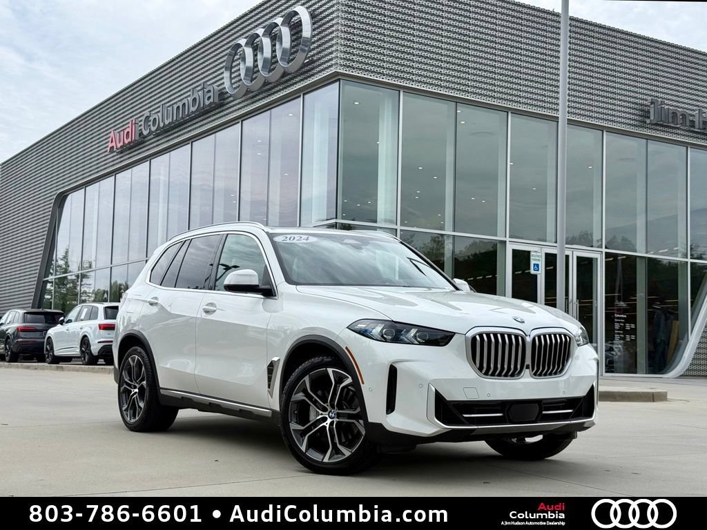 Used 2024 BMW X5 xDrive40i w/ Premium Package AWD/4WD image 2