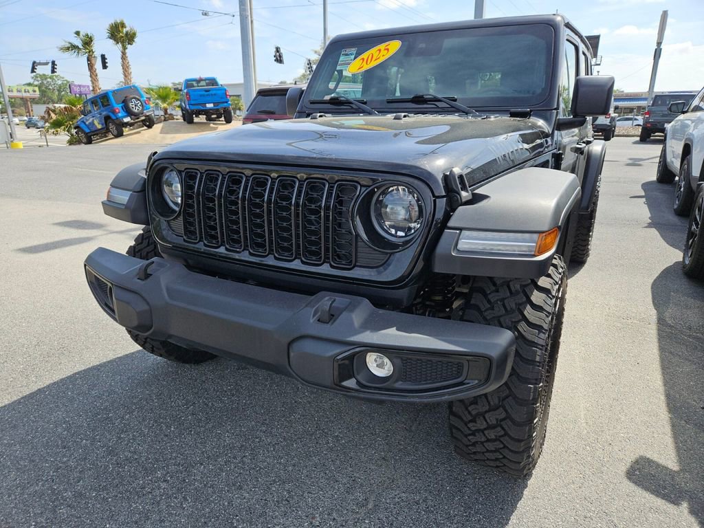 Used 2025 Jeep Wrangler Willys image 2