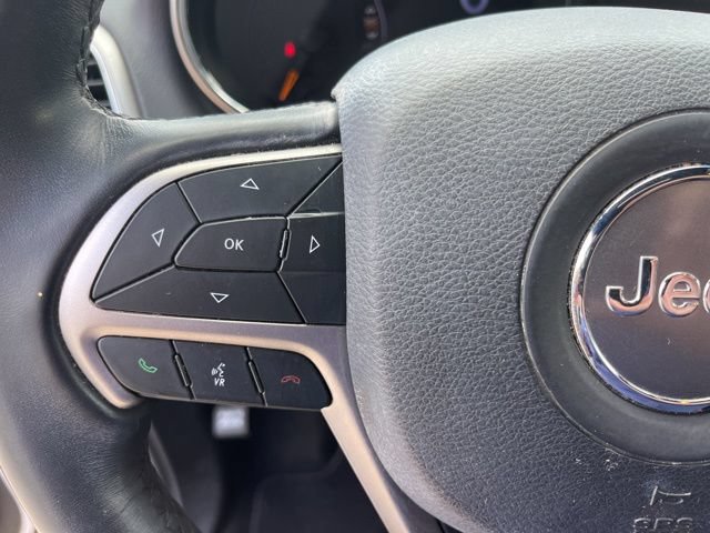 Used 2020 Jeep Grand Cherokee Laredo w/ Laredo X Package RWD image 17