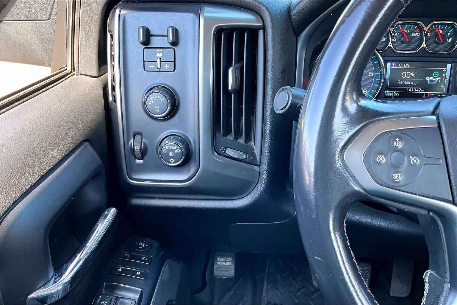 Used 2018 Chevrolet Silverado 1500 LT w/ Texas Edition AWD/4WD image 30