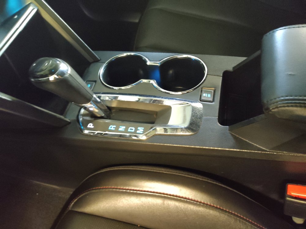 Used 2017 Chevrolet Equinox Premier w/ Enhanced Convenience Package image 26