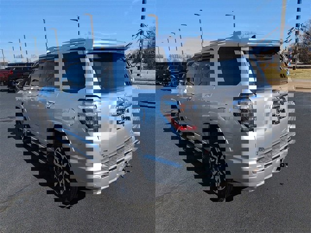 Used 2016 Toyota 4Runner Limited image 4