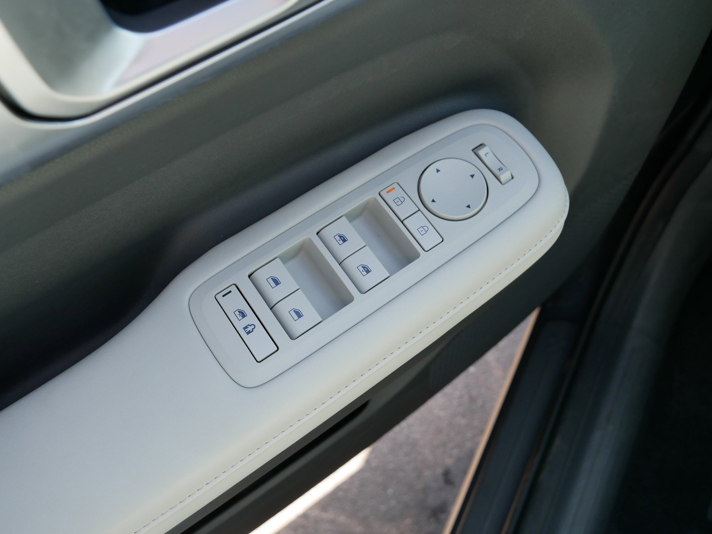 Certified 2026 Hyundai Santa Fe SEL AWD/4WD image 19