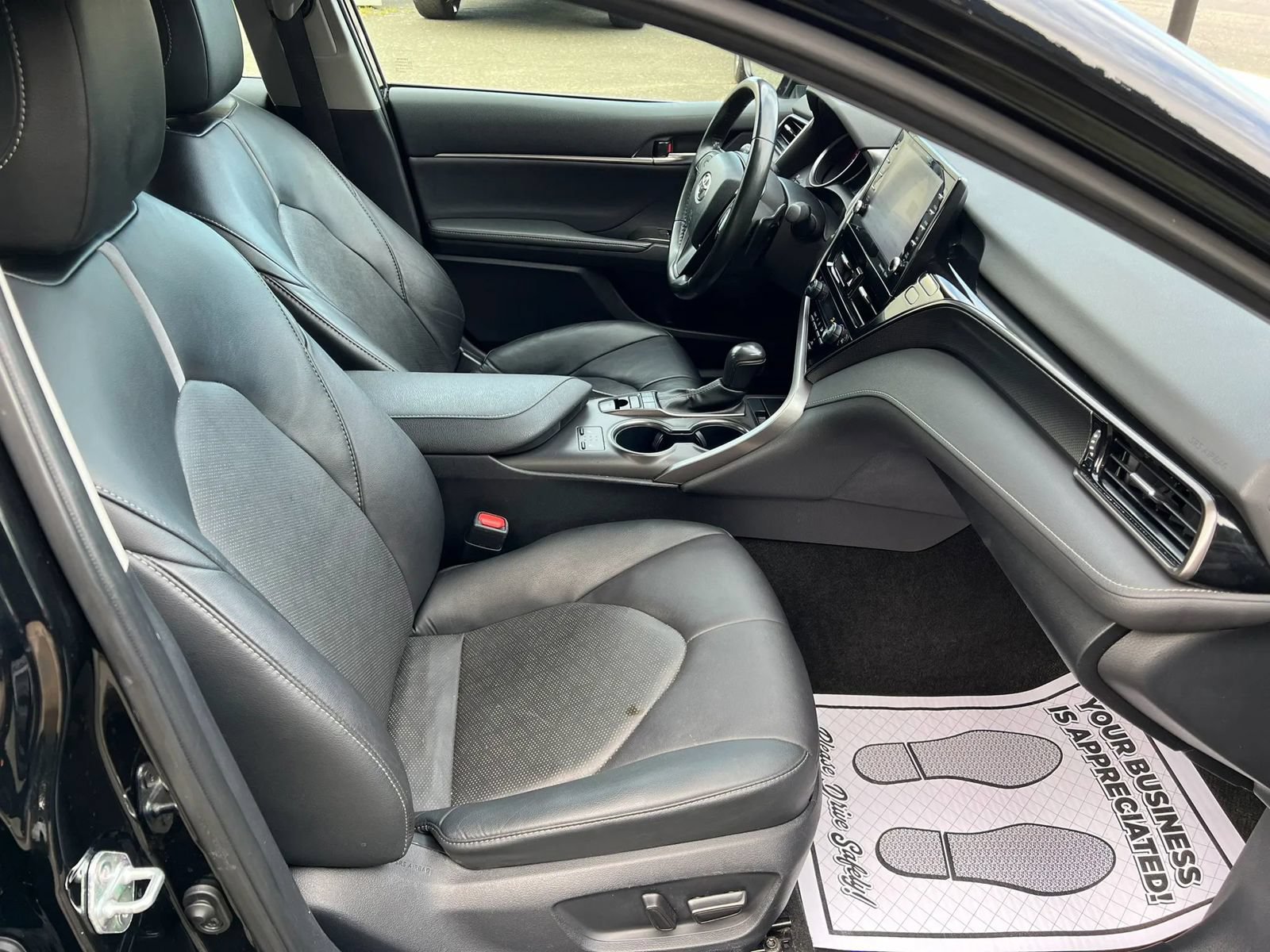 Used 2024 Toyota Camry XSE FWD image 8