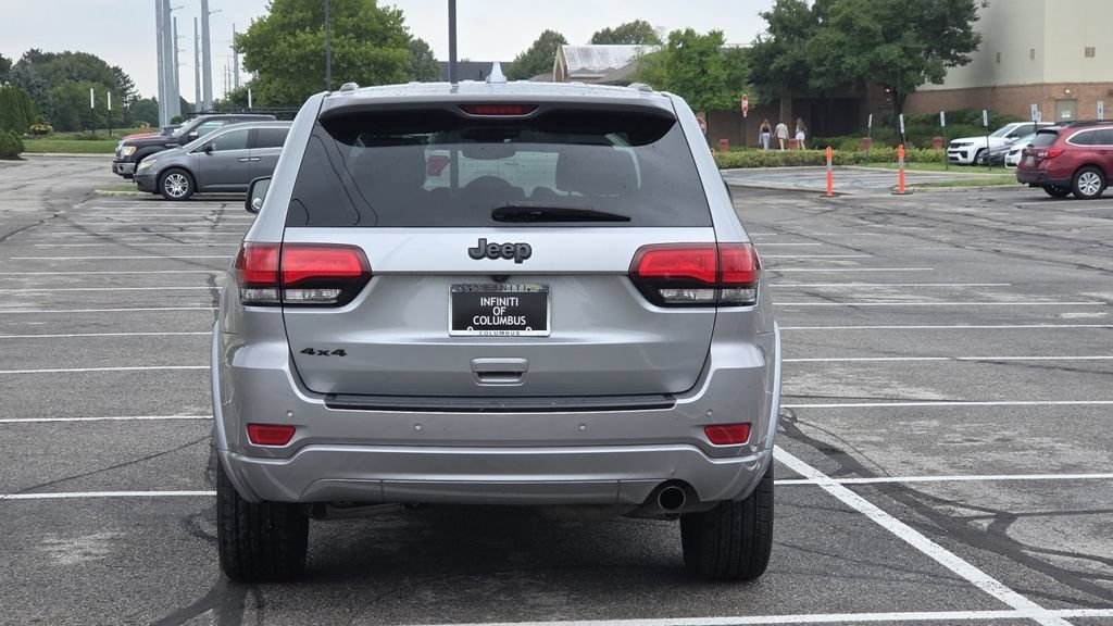 Used 2018 Jeep Grand Cherokee Altitude AWD/4WD image 7