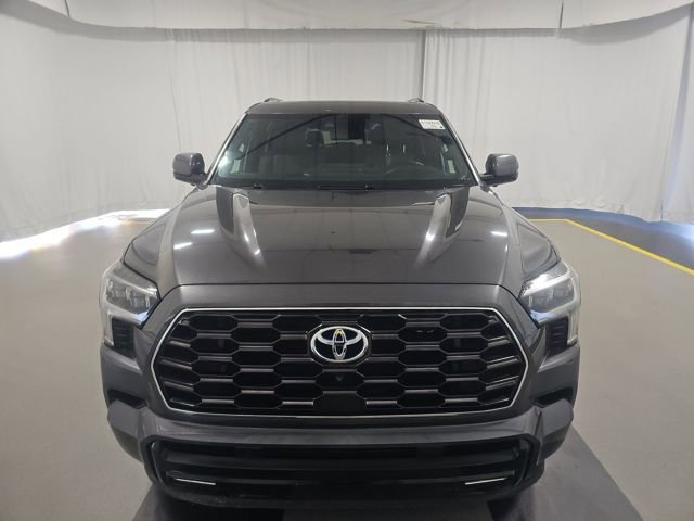 Used 2023 Toyota Sequoia Platinum image 3
