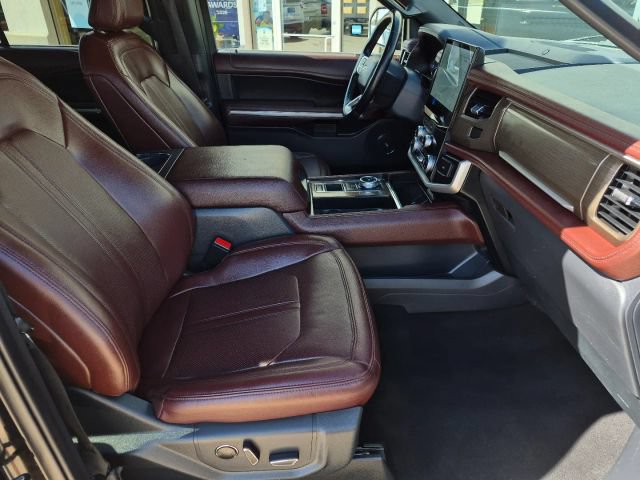 Used 2024 Ford Expedition Limited RWD image 14