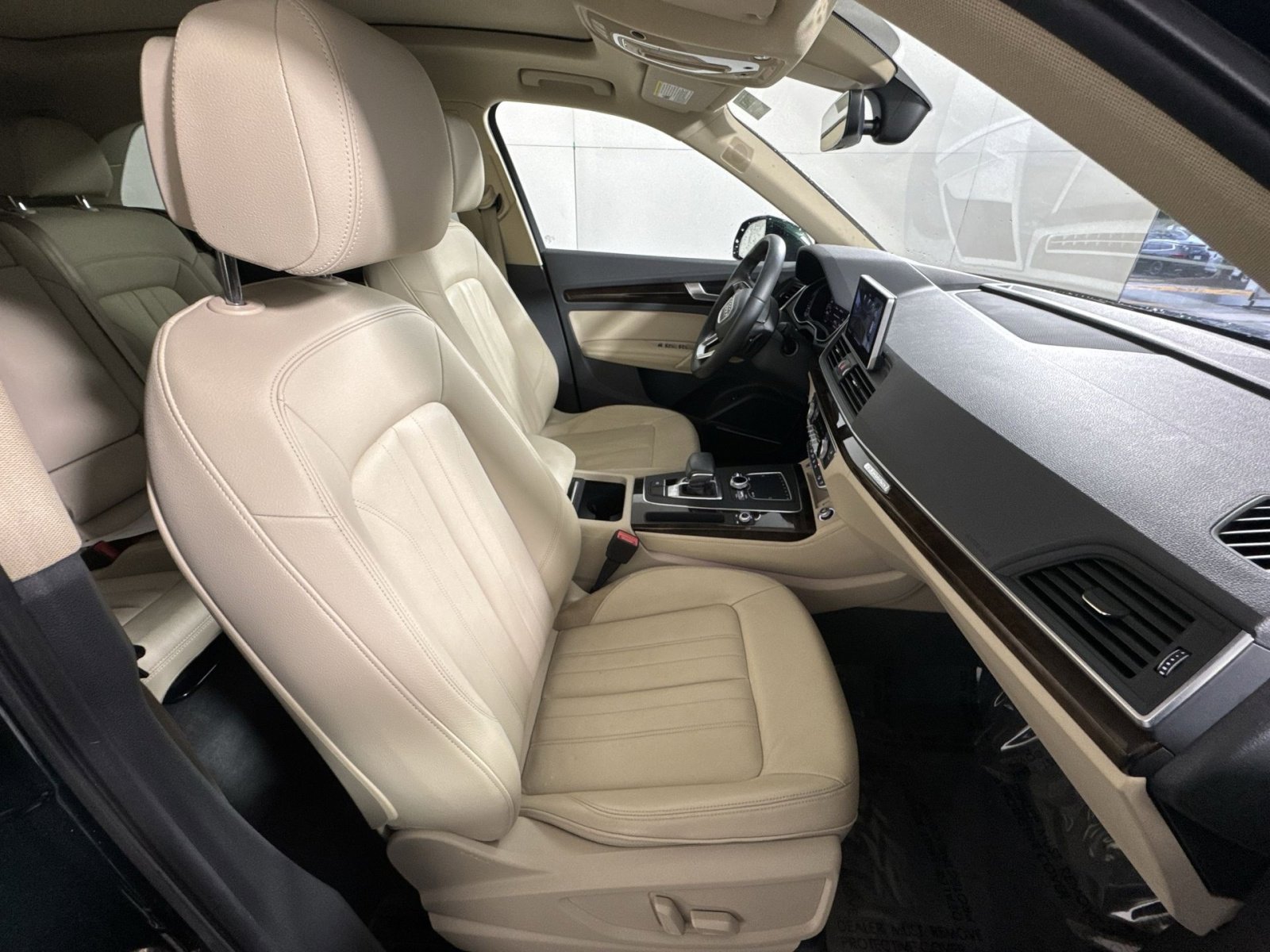 Used 2019 Audi Q5 Prestige w/ Prestige Package image 27