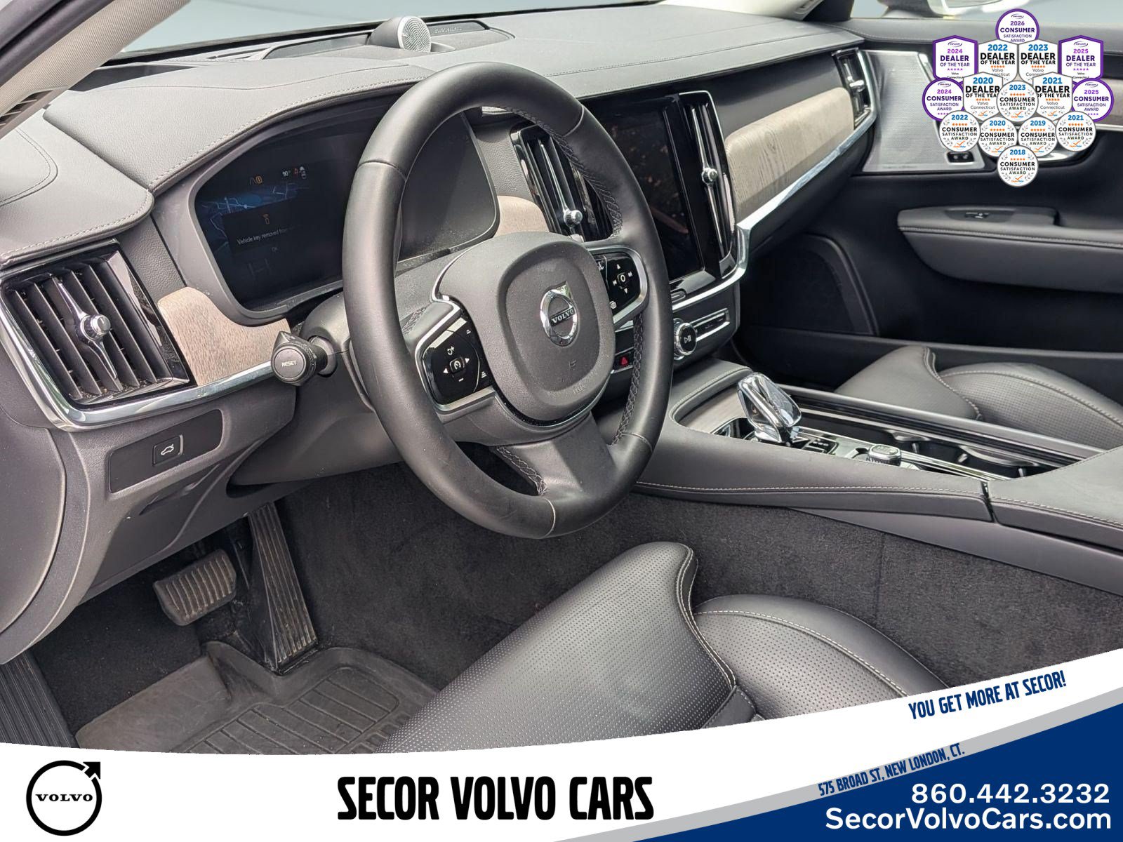 Used 2025 Volvo V90 B6 Cross Country Ultra AWD/4WD image 12