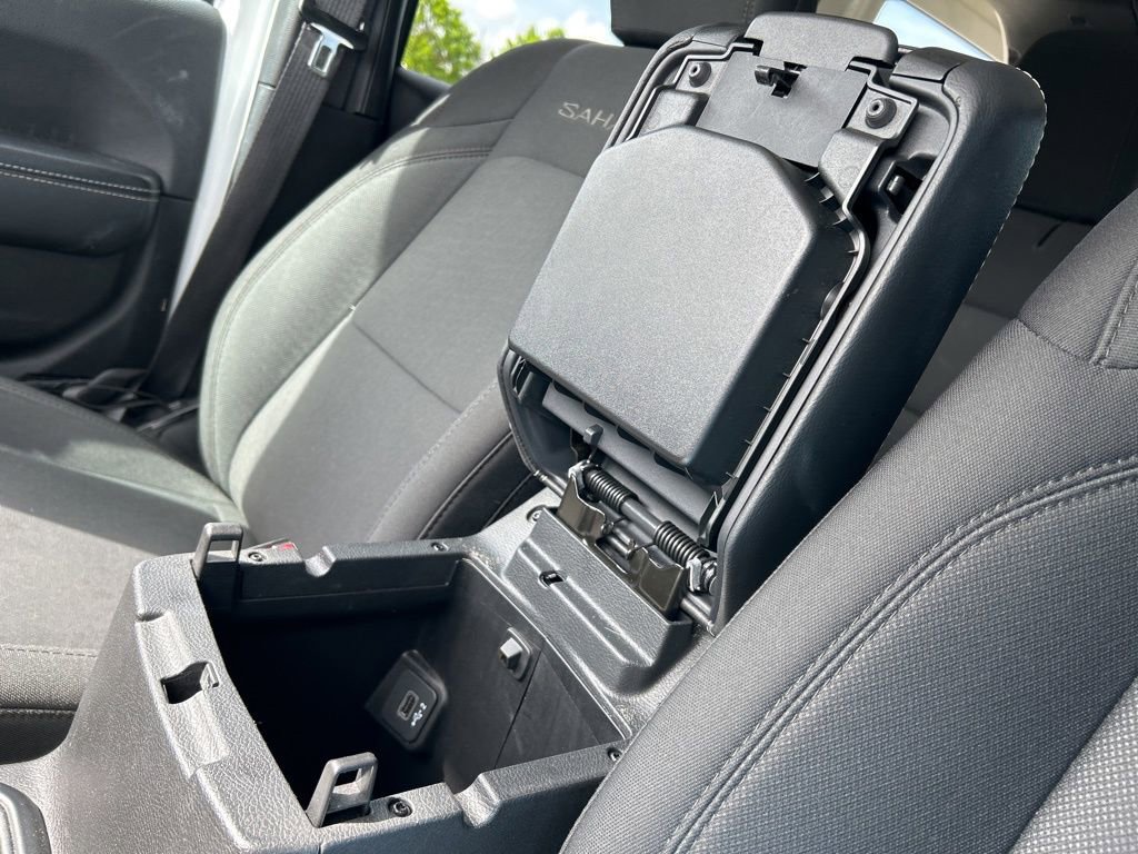 Used 2022 Jeep Wrangler Unlimited Sahara image 31