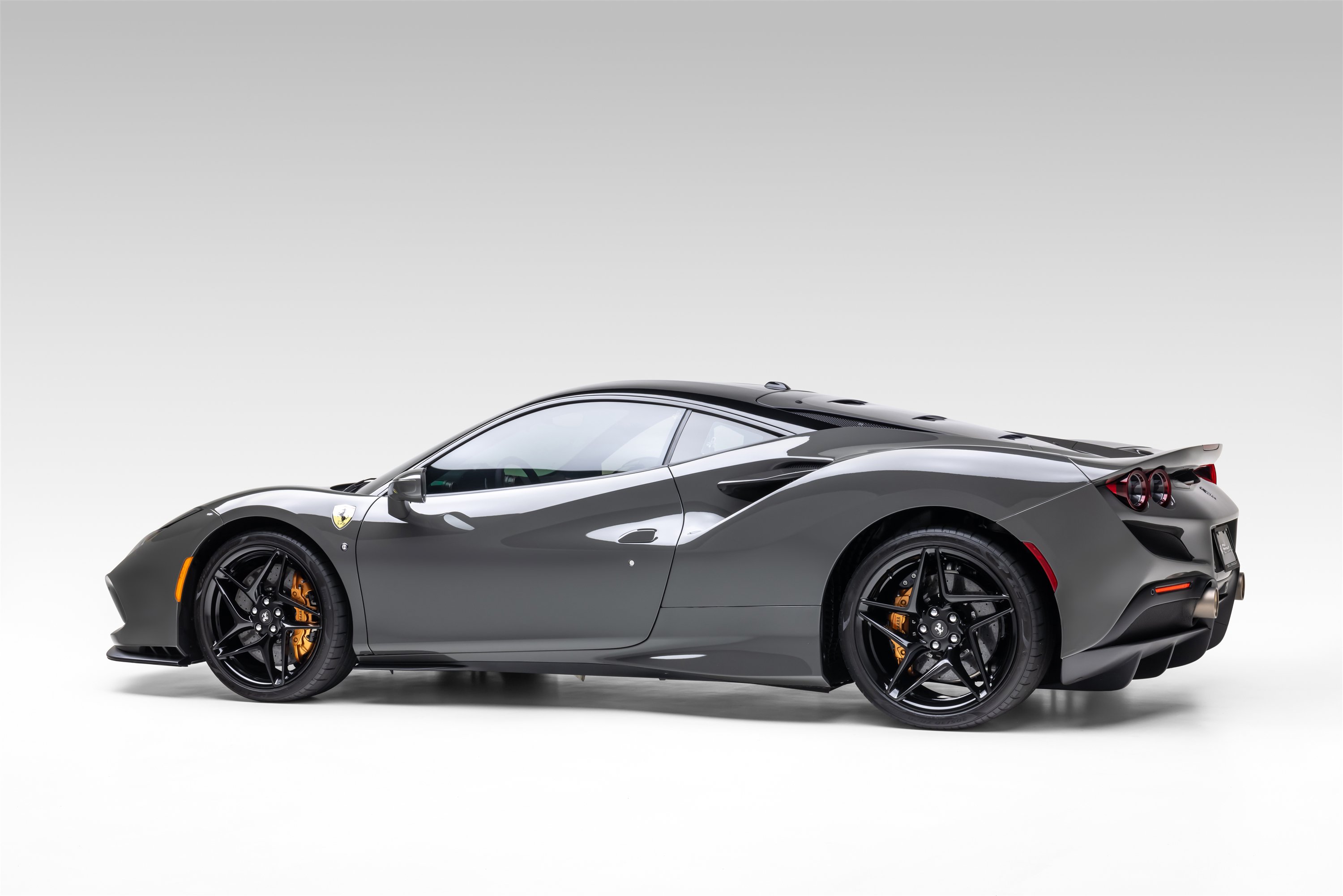 Certified 2022 Ferrari F8 Tributo RWD image 11