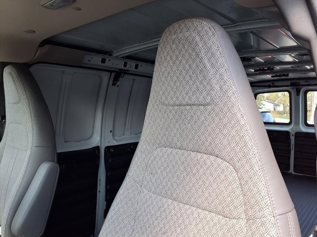 New 2026 Chevrolet Express 2500 Extended w/ Driver Convenience Package image 17