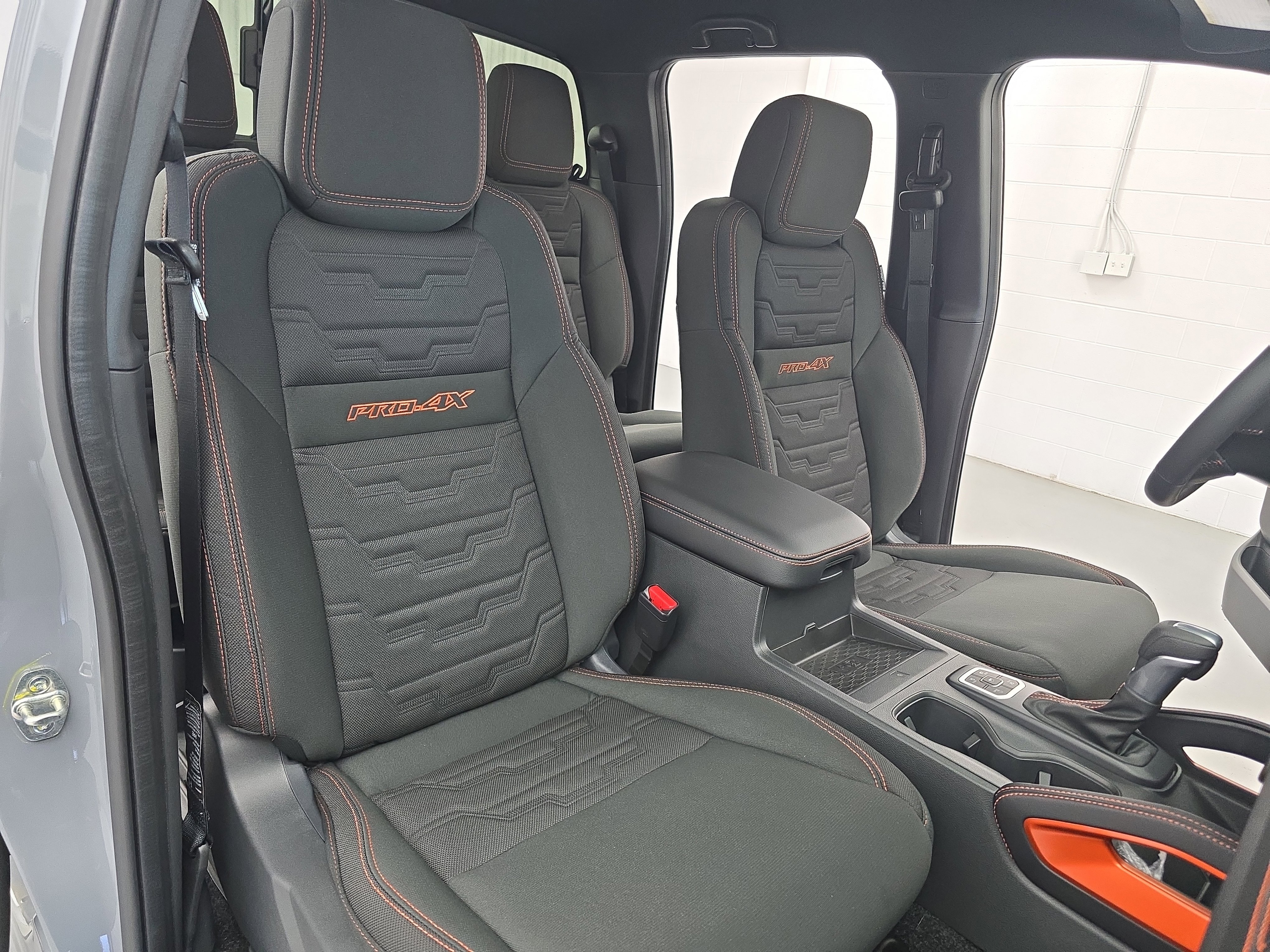 New 2026 Nissan Frontier PRO-4X w/ Pro-4x Convenience Package image 10