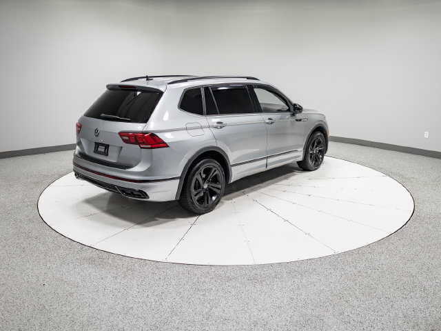 Used 2023 Volkswagen Tiguan SE R-Line FWD image 30