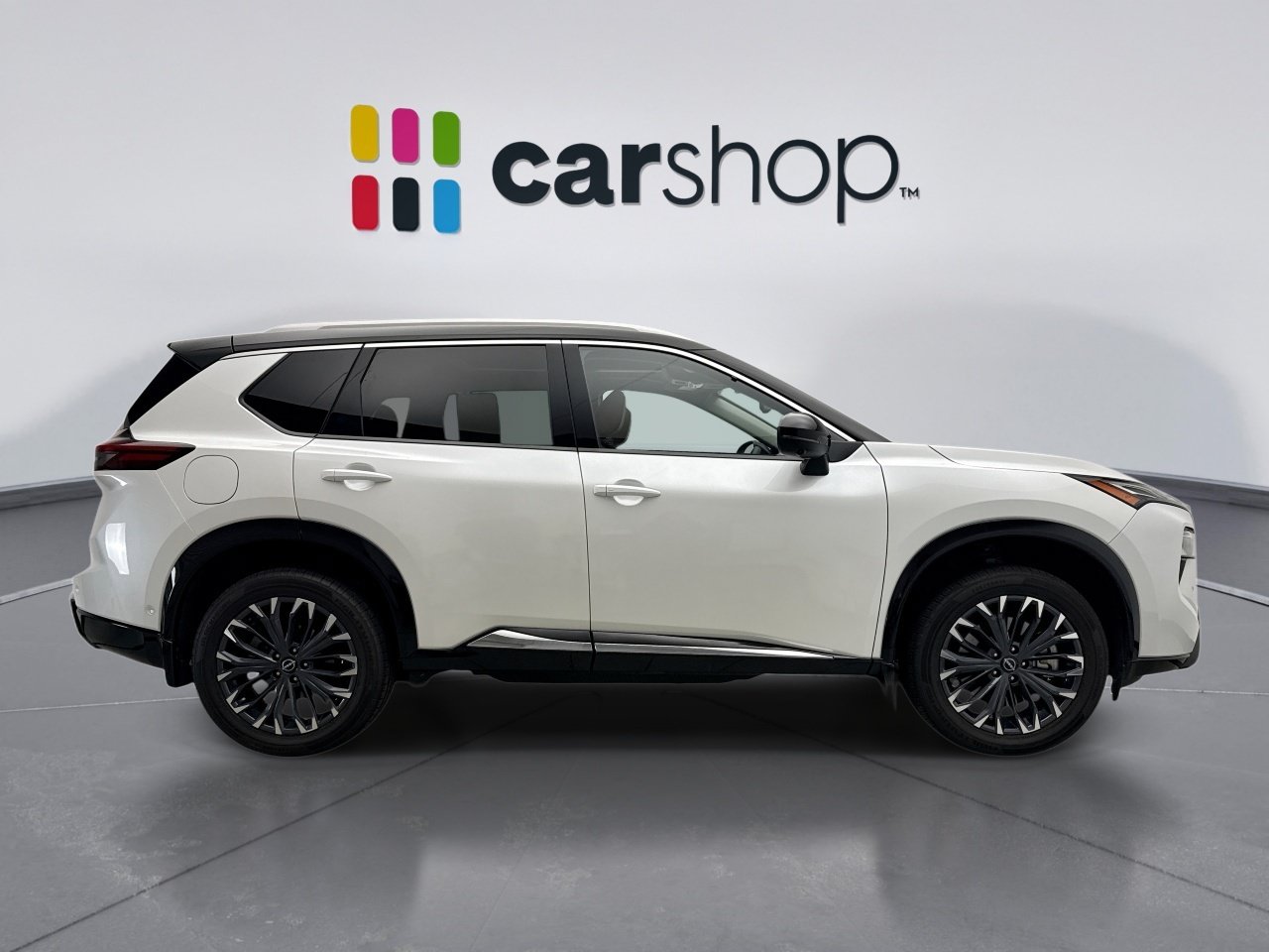 Used 2025 Nissan Rogue Platinum w/ Tech Package AWD/4WD image 6