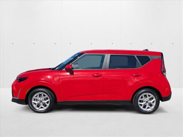 Used 2023 Kia Soul LX w/ LX Technology Package image 9