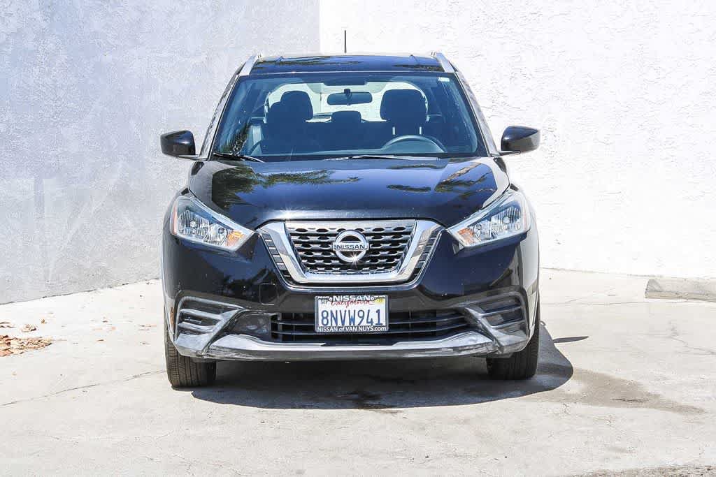 Used 2019 Nissan Kicks SV FWD image 2