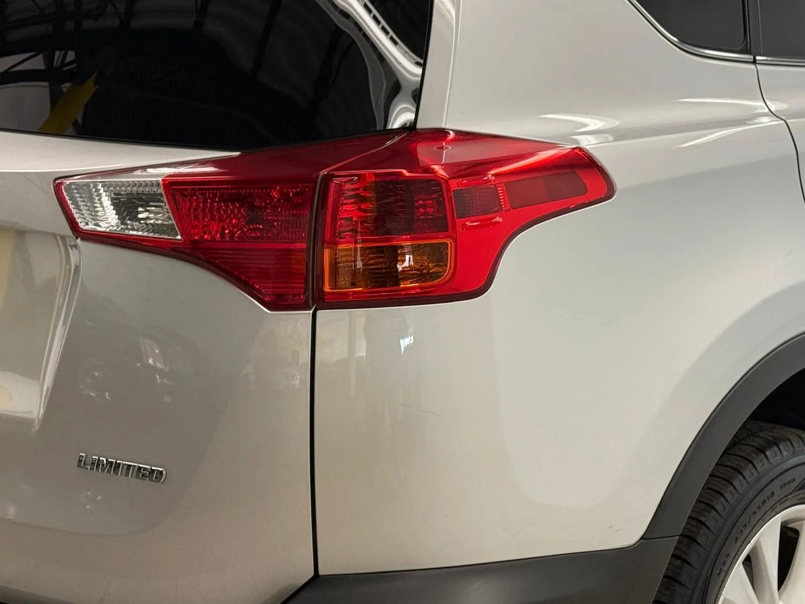Used 2015 Toyota RAV4 Limited image 12