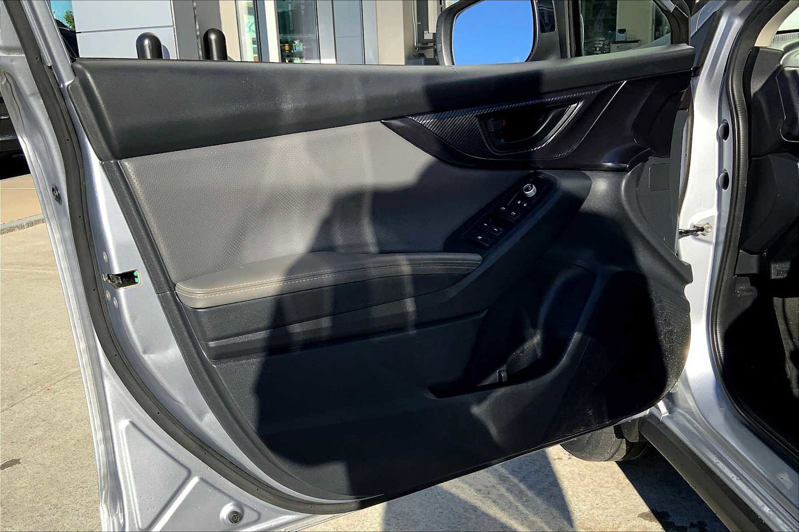 Used 2022 Subaru Crosstrek 2.5i Sport w/ Moonroof Package image 21