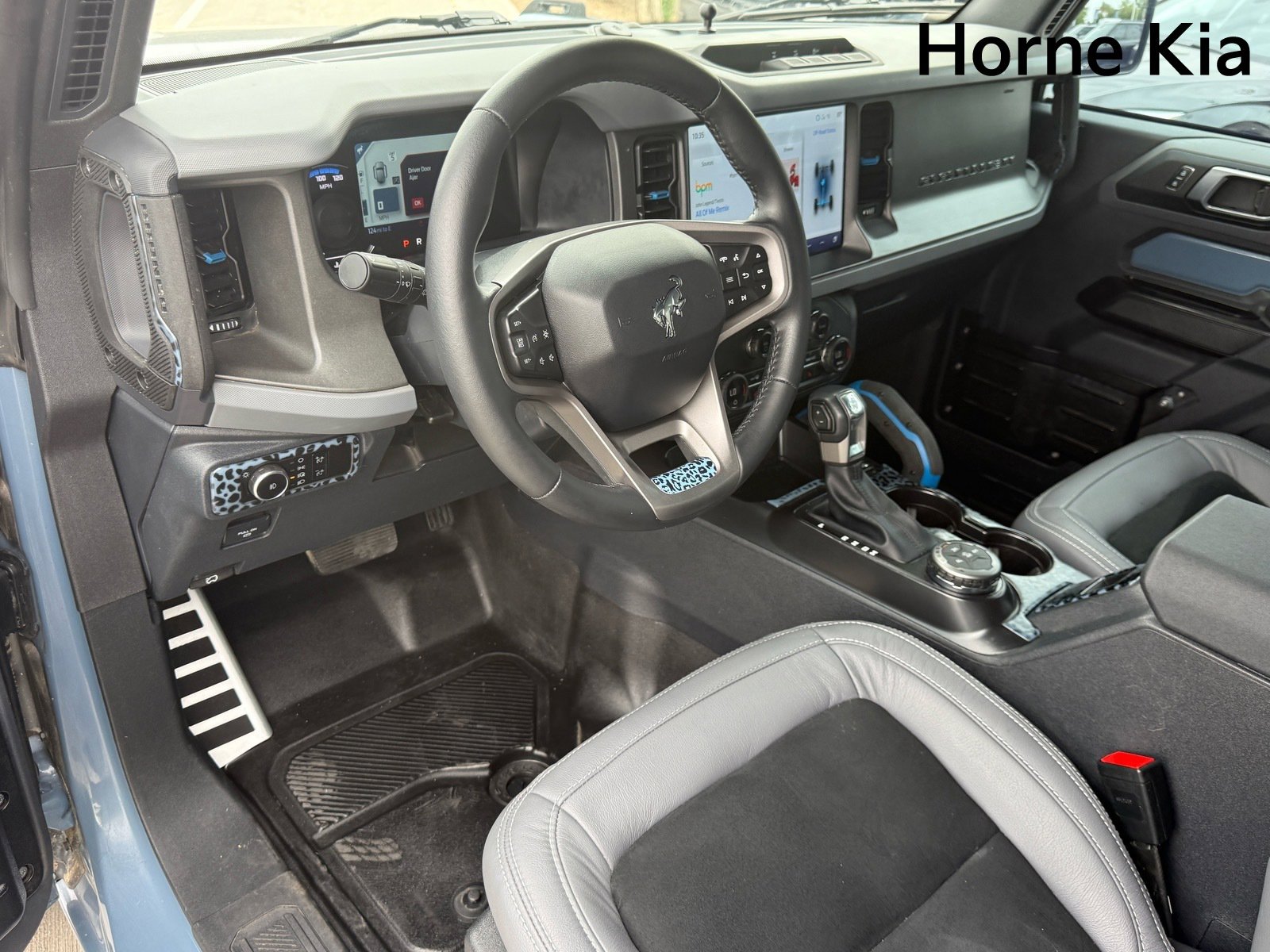 Used 2024 Ford Bronco Black Diamond image 10