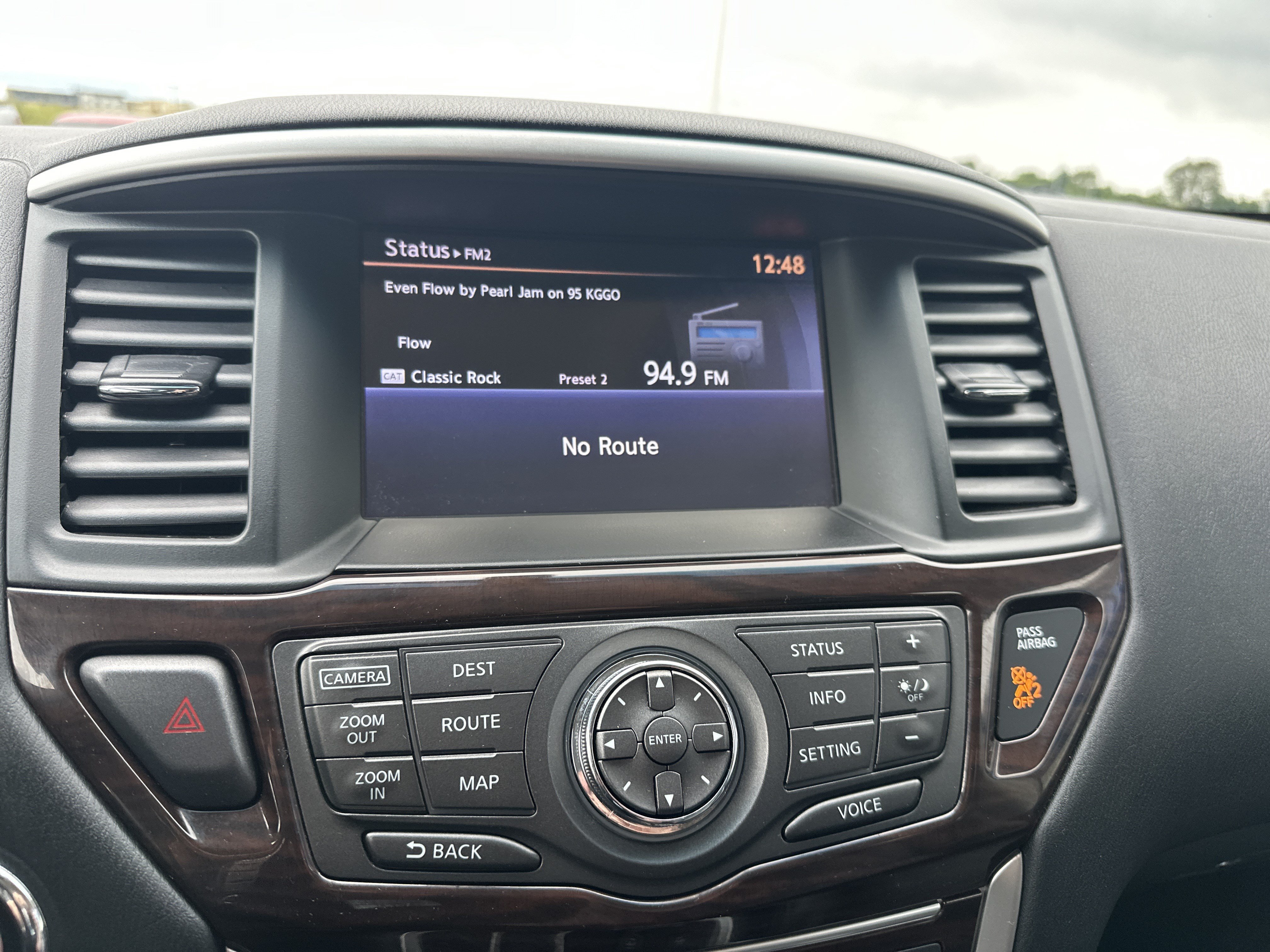 Used 2016 Nissan Pathfinder SL w/ SL Premium Package AWD/4WD image 15