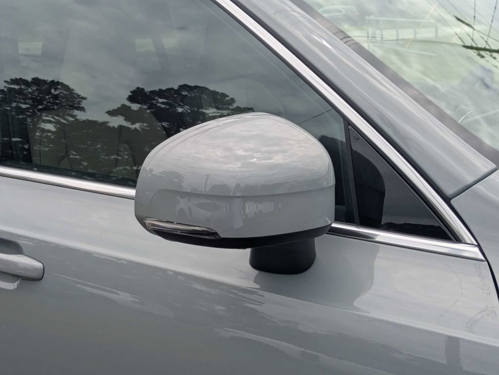New 2026 Volvo XC90 B6 Plus w/ Protection Package Premier AWD/4WD image 12