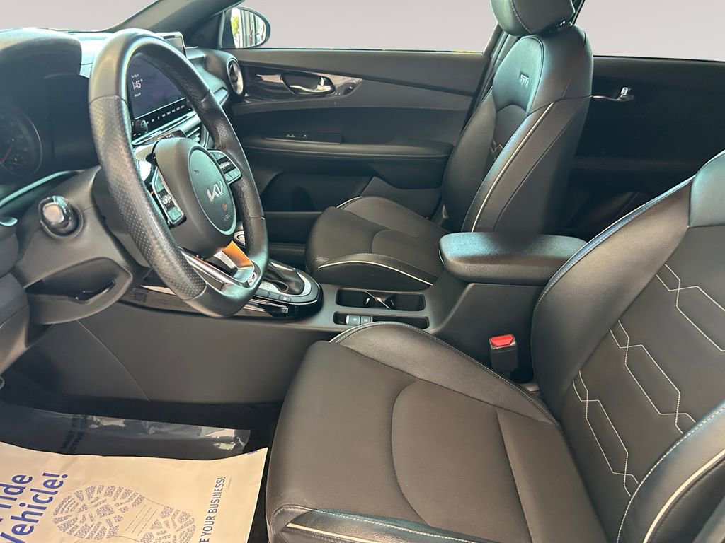 Used 2023 Kia Forte GT-Line w/ GT-Line Technology Package FWD image 9