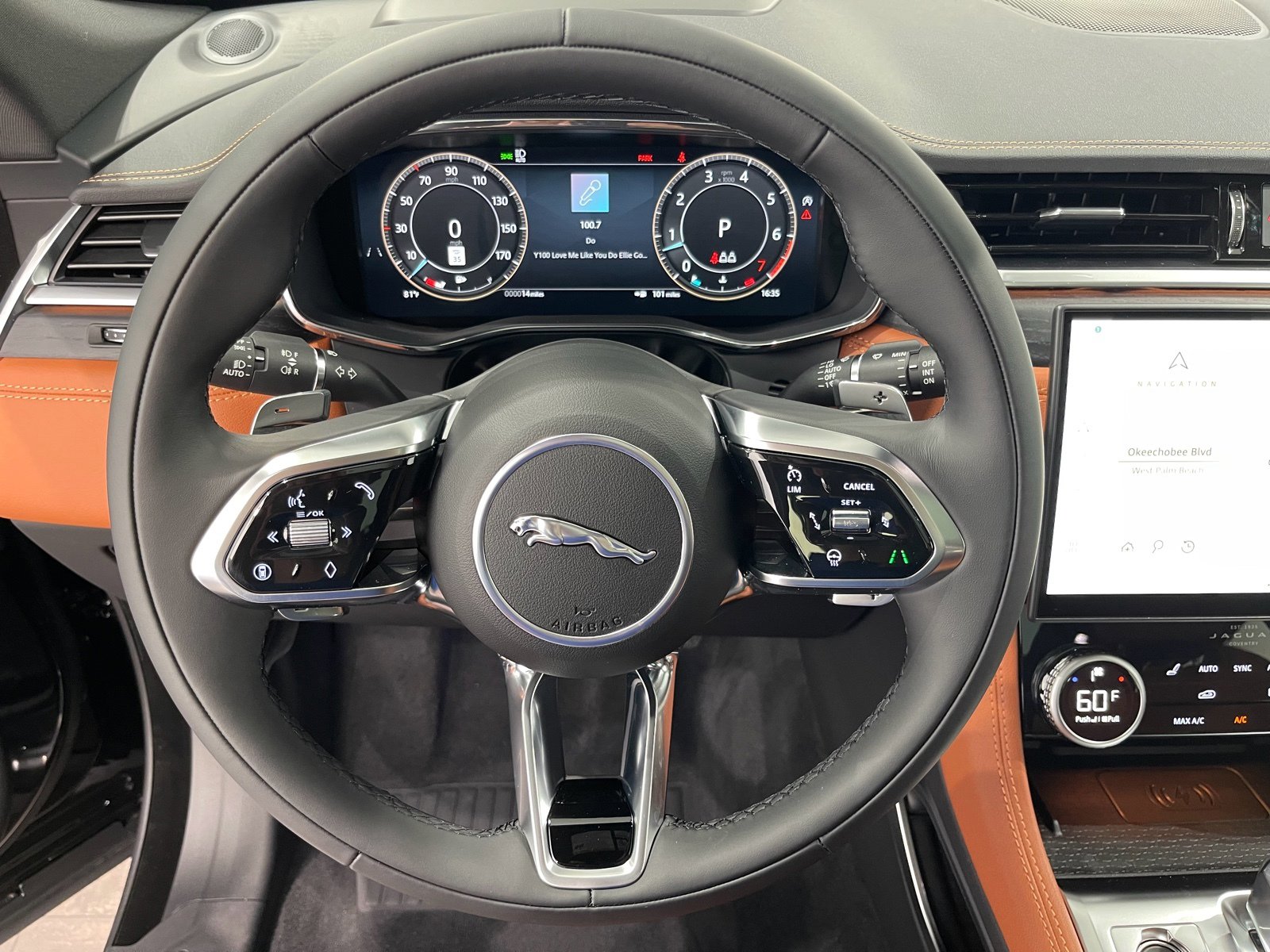 New 2026 Jaguar F-PACE R-Dynamic S image 15