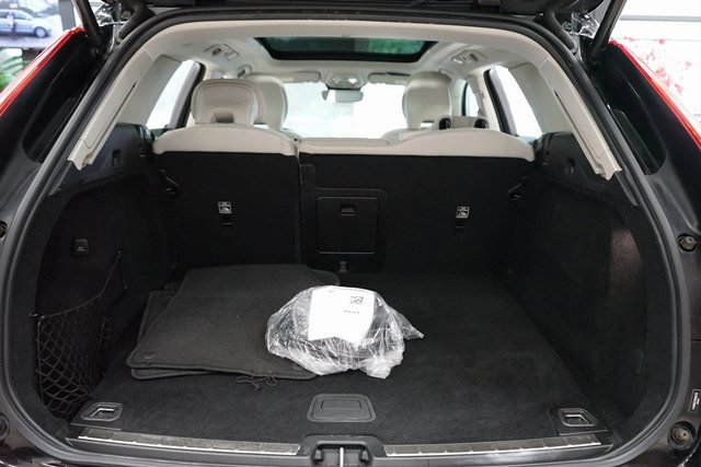 Used 2022 Volvo XC60 T8 Inscription Expression image 54