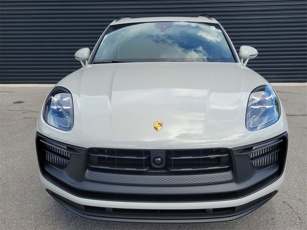 New 2026 Porsche Macan GTS image 10