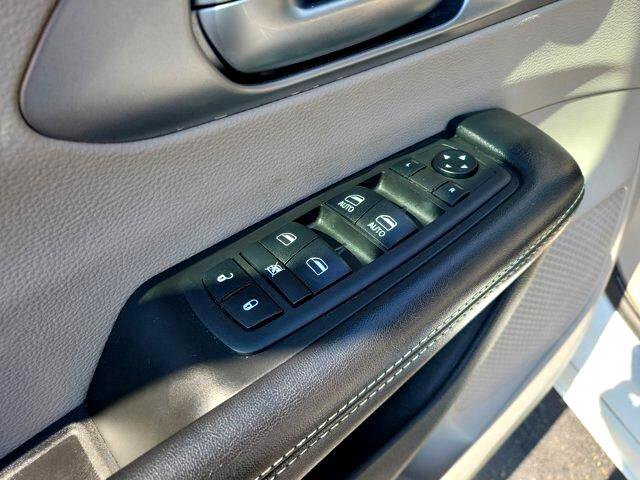 Used 2018 Chrysler Pacifica Touring Plus image 17