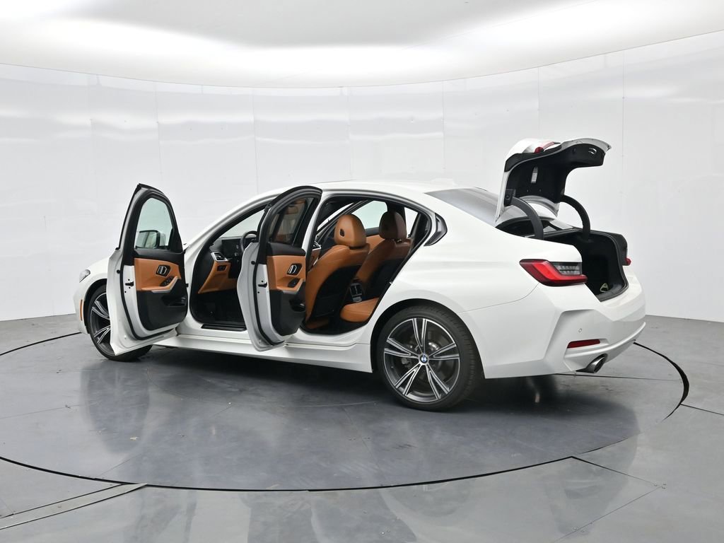Used 2023 BMW 330i Sedan w/ Driving Assistance Package image 32