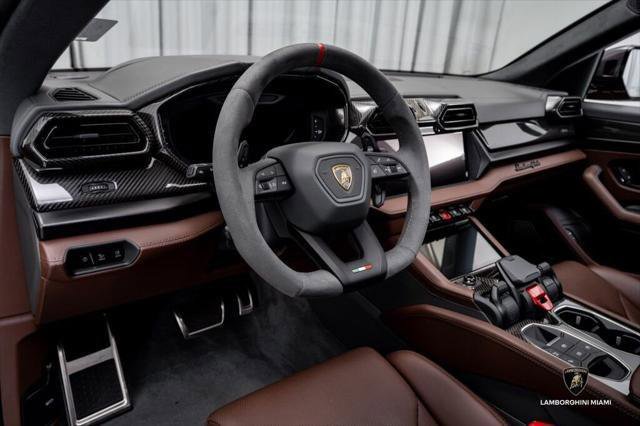 Used 2025 Lamborghini Urus SE AWD/4WD image 27