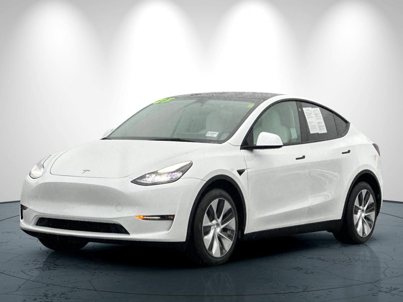 Used 2023 Tesla Model Y Long Range image 8