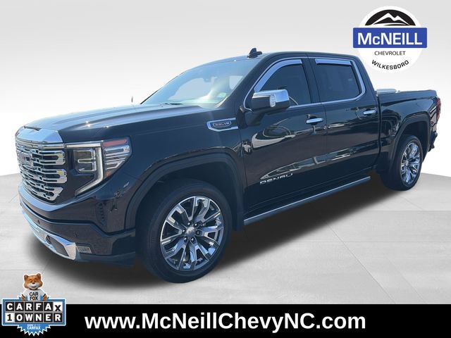 Used 2023 GMC Sierra 1500 Denali w/ Denali Reserve Package AWD/4WD image 3