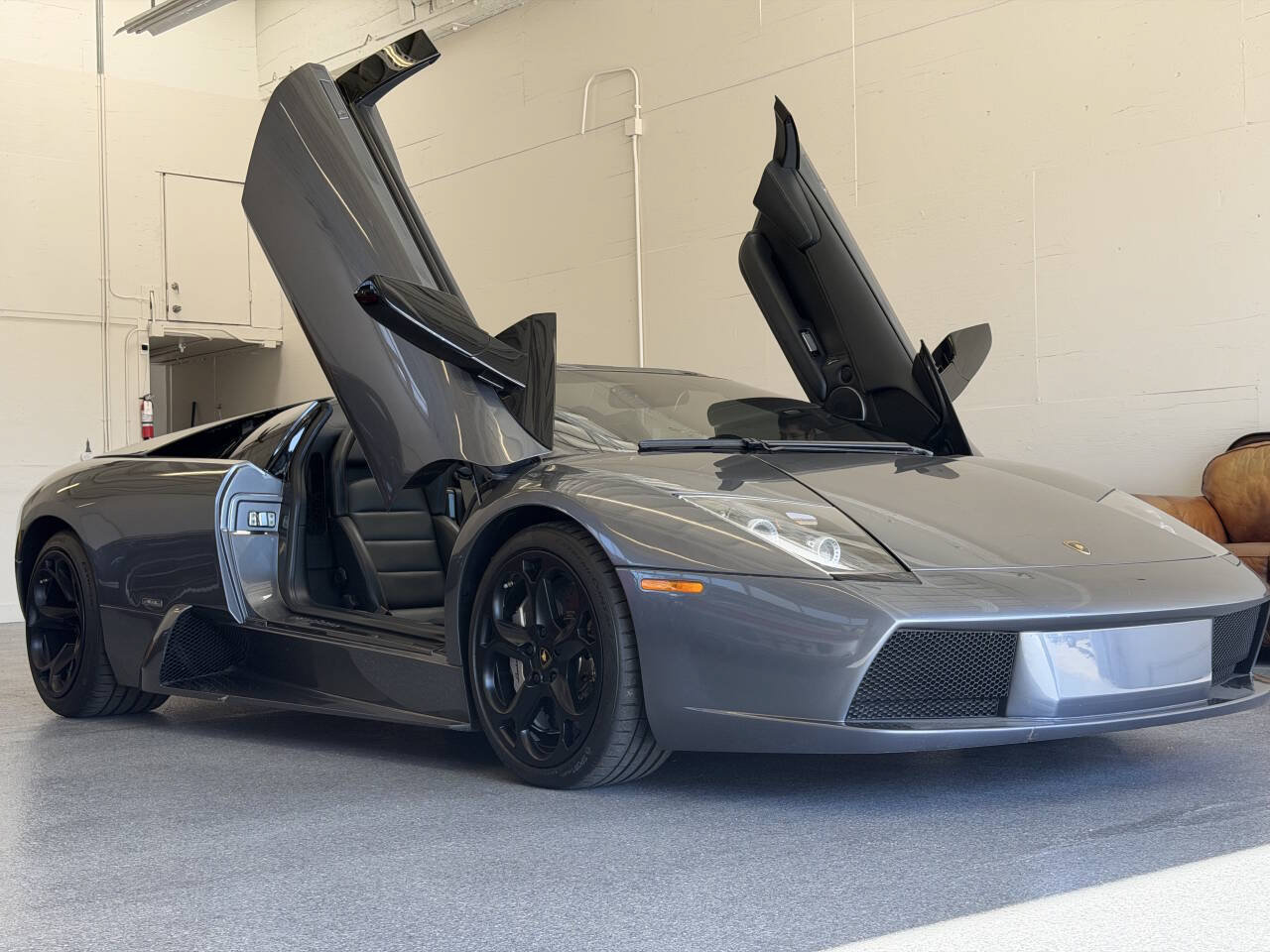 Used 2006 Lamborghini Murcielago Roadster AWD/4WD image 6