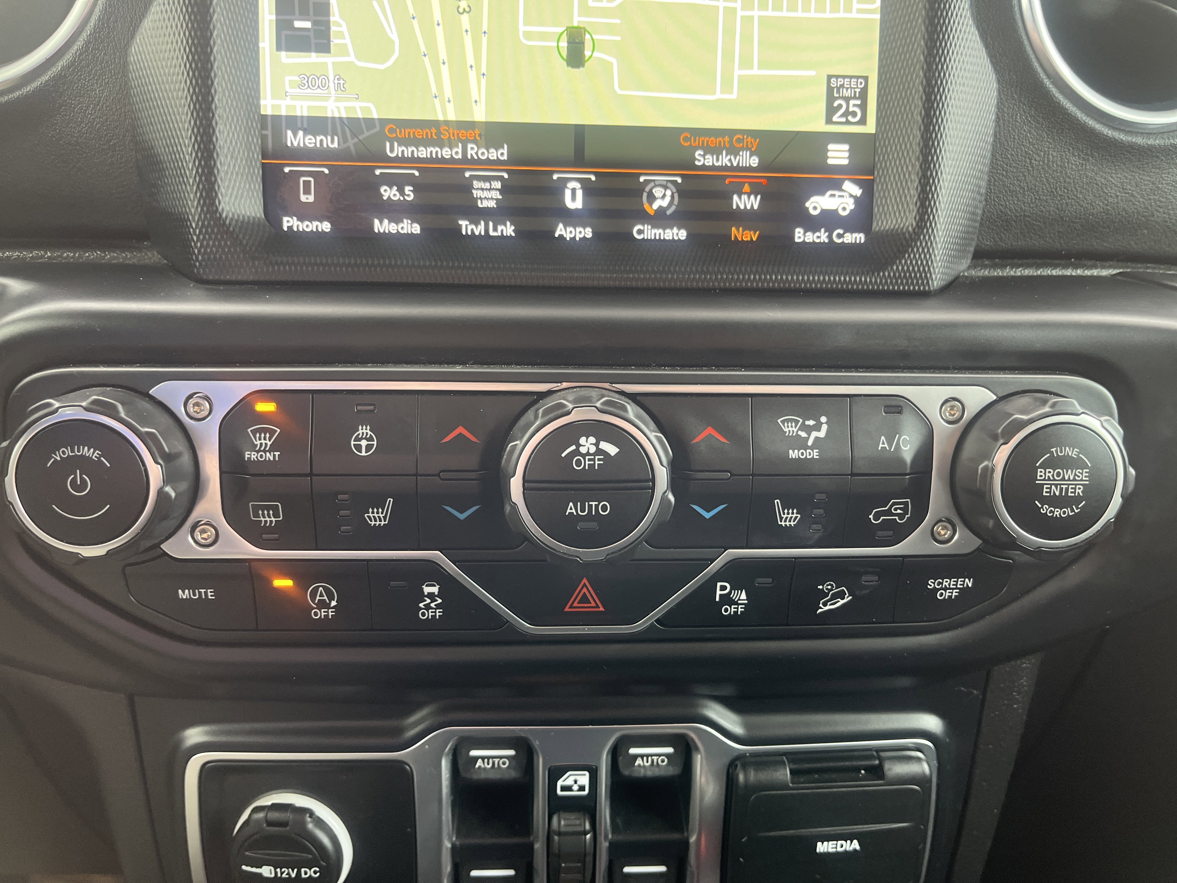 Used 2019 Jeep Wrangler Unlimited Sahara w/ Quick Order Package 24M Moab image 25