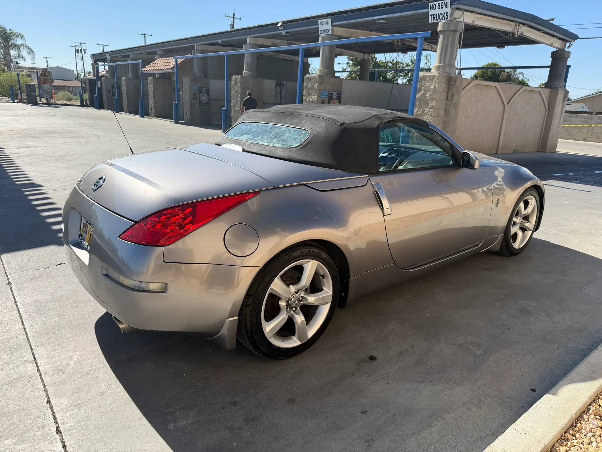Used 2007 Nissan 350Z Touring RWD image 17