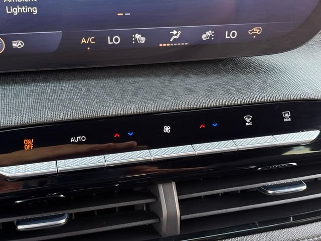 Used 2025 Buick Enclave Preferred AWD/4WD image 18