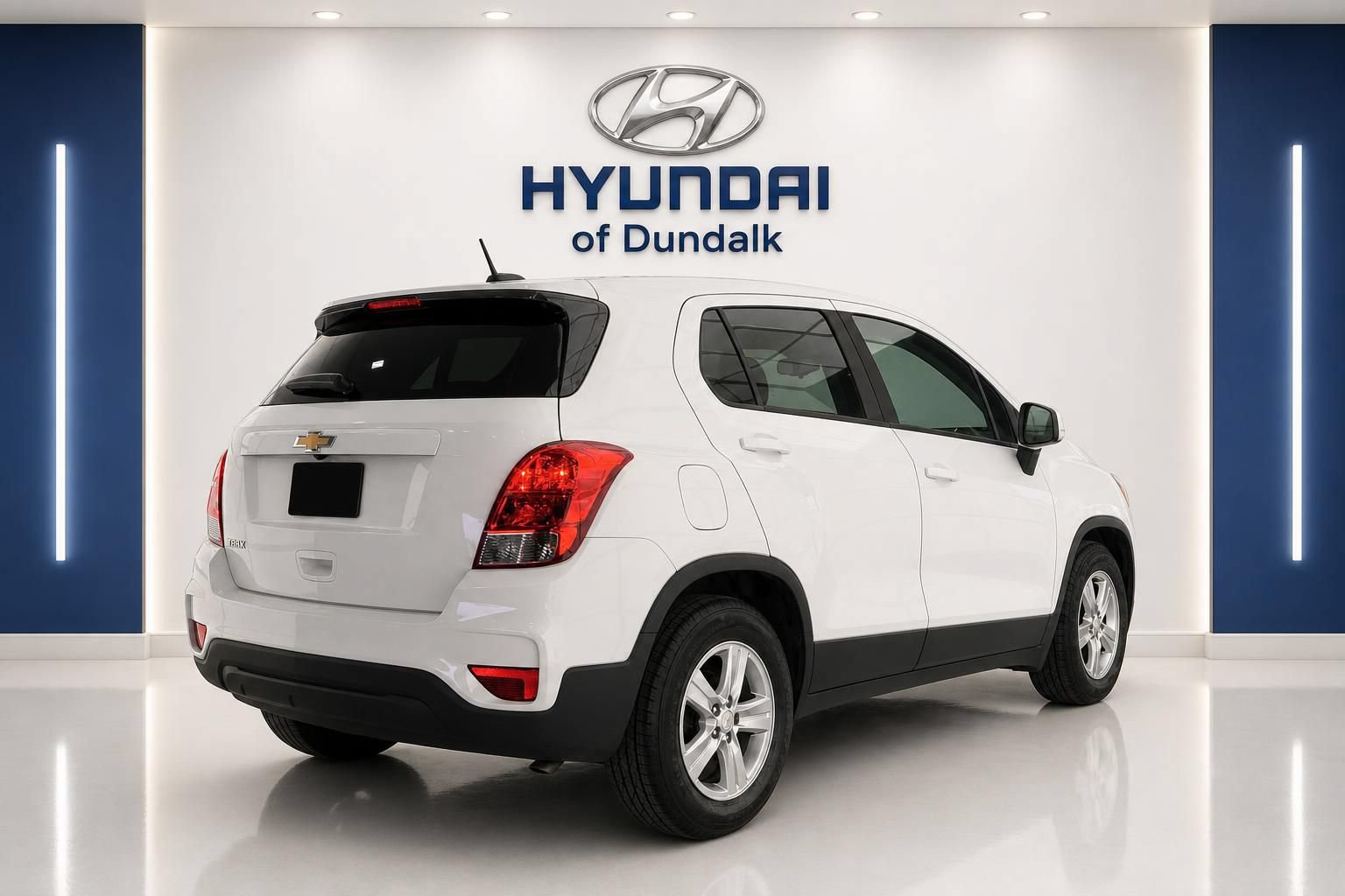 Used 2020 Chevrolet Trax LS w/ Tint and Cruise Package FWD image 3