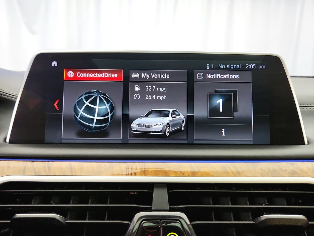 Used 2018 BMW 740e xDrive AWD/4WD image 18