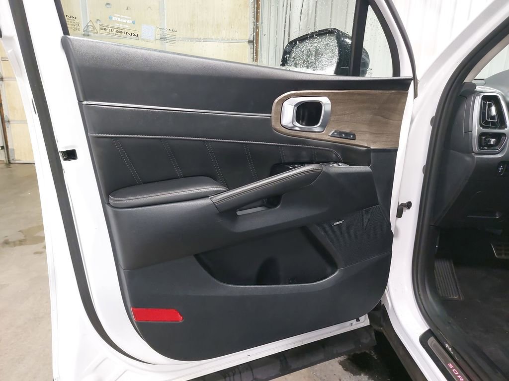 Used 2023 Kia Sorento SX Prestige image 28