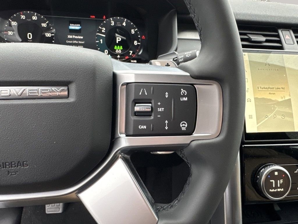 New 2024 Land Rover Discovery Dynamic SE image 22