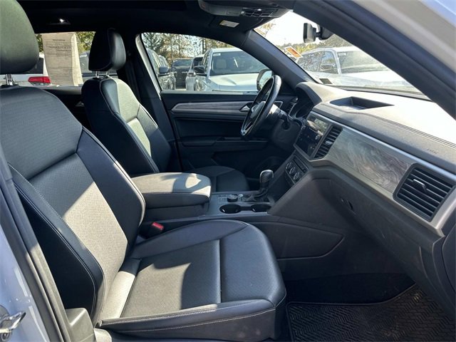 Used 2020 Volkswagen Atlas Cross Sport SE w/ Panoramic Sunroof Package image 9