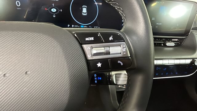 Certified 2025 Hyundai Ioniq 5 SEL AWD/4WD image 16