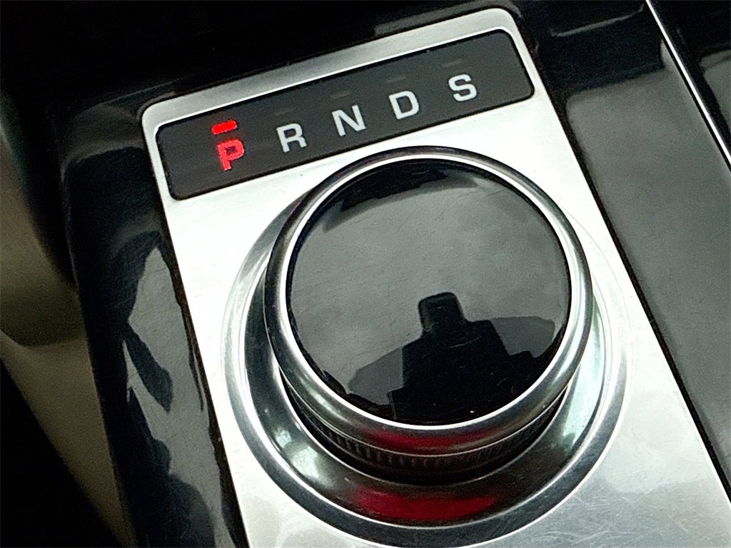 Used 2022 Land Rover Range Rover P525 Westminster Edition image 18